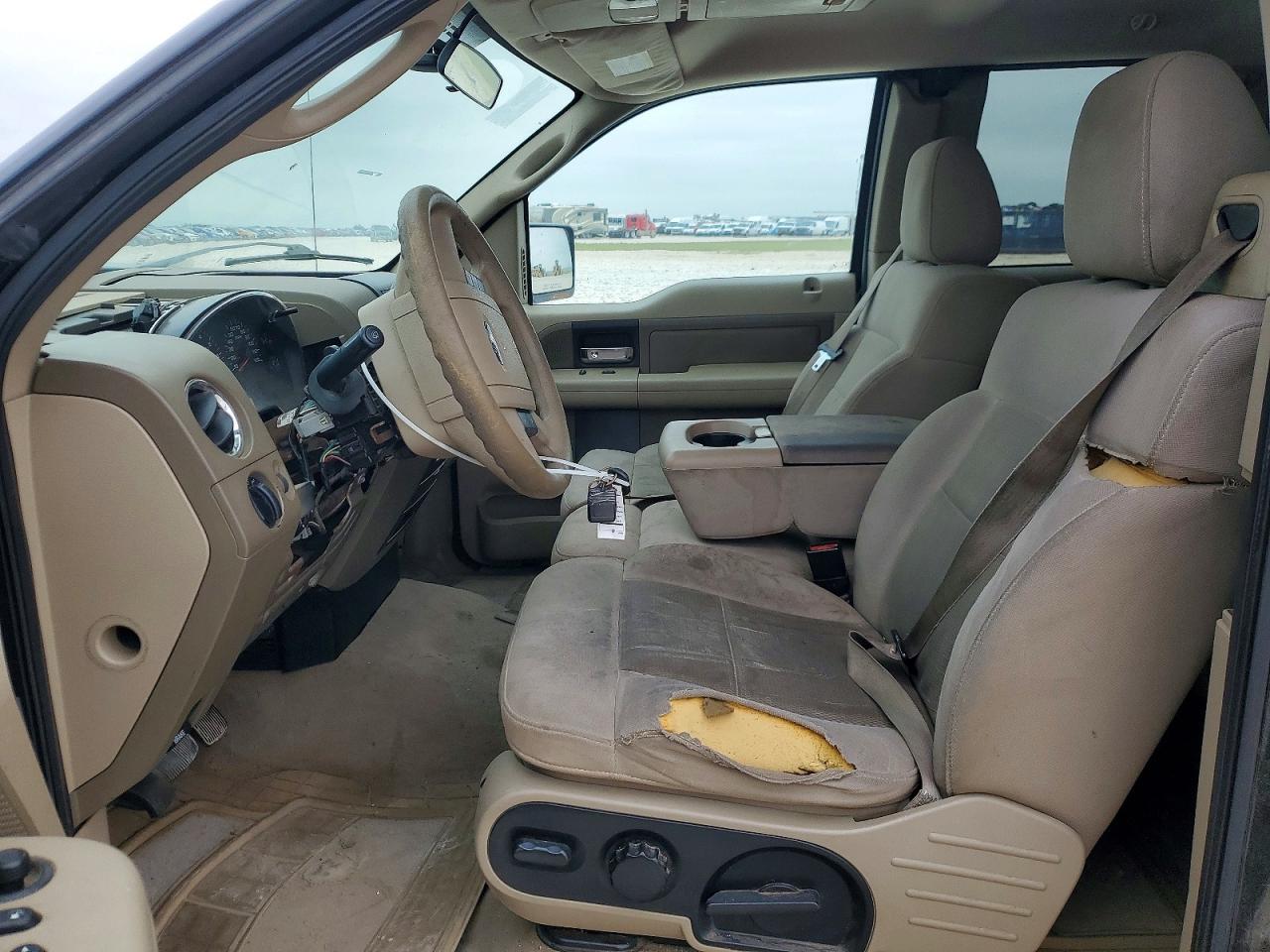 2004 Ford F150 Black vin: 1FTRX12W24NC31453
