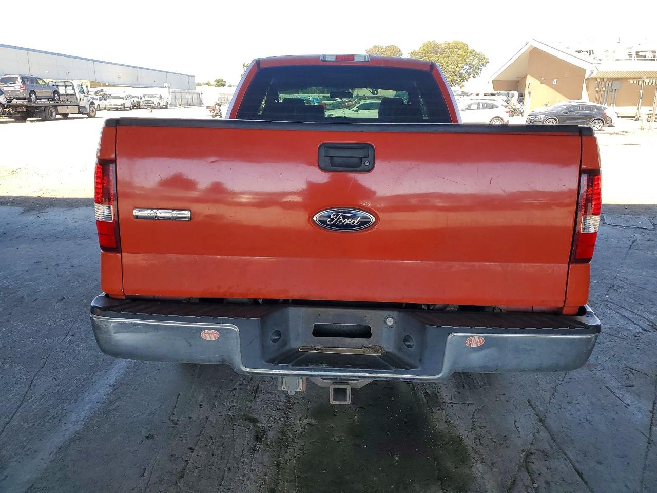 2005 Ford F150 Orange vin: 1FTRX12W25KB82841