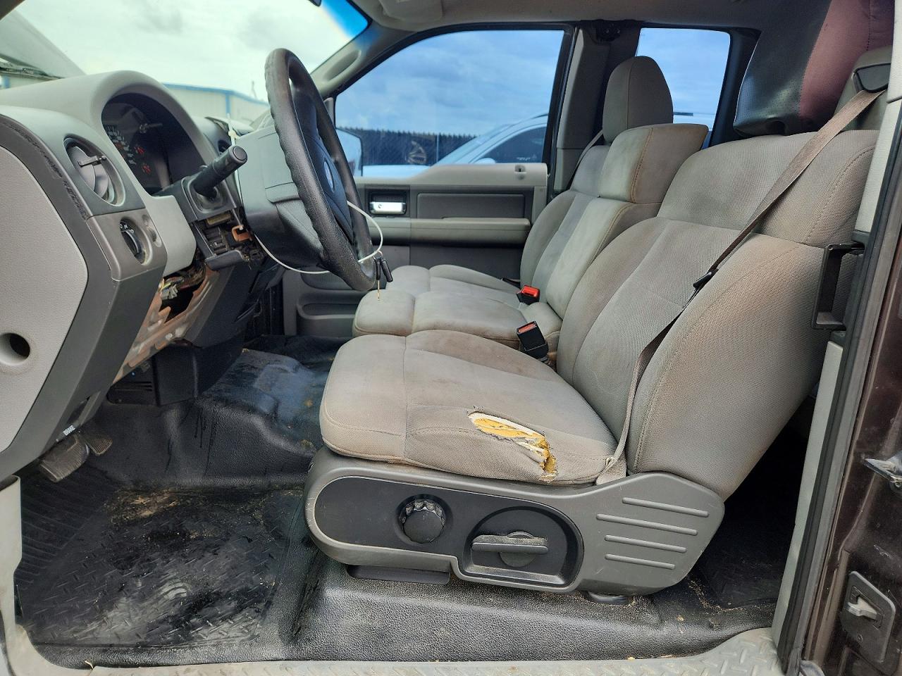 2006 Ford F150 Black vin: 1FTRX12W26NA84537