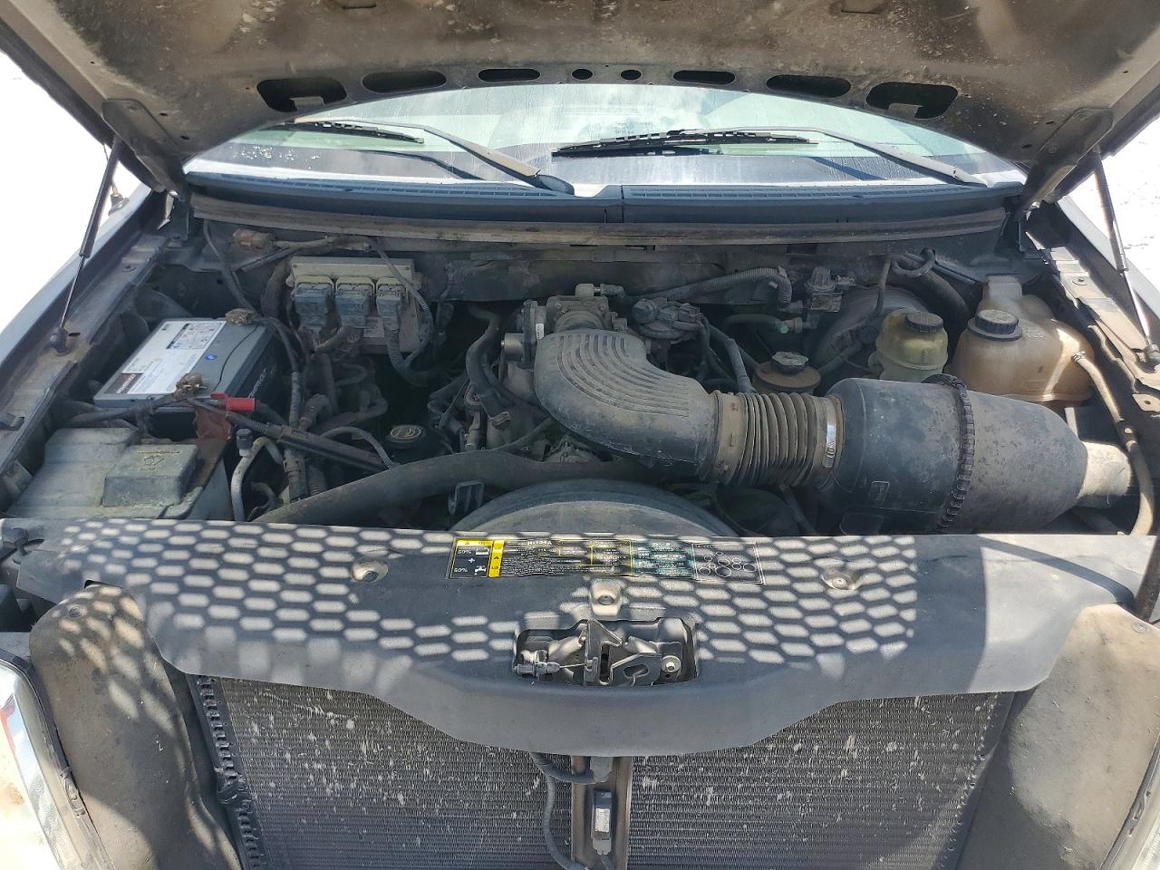 2004 Ford F-150 Gray vin: 1FTRX12W34NC31140