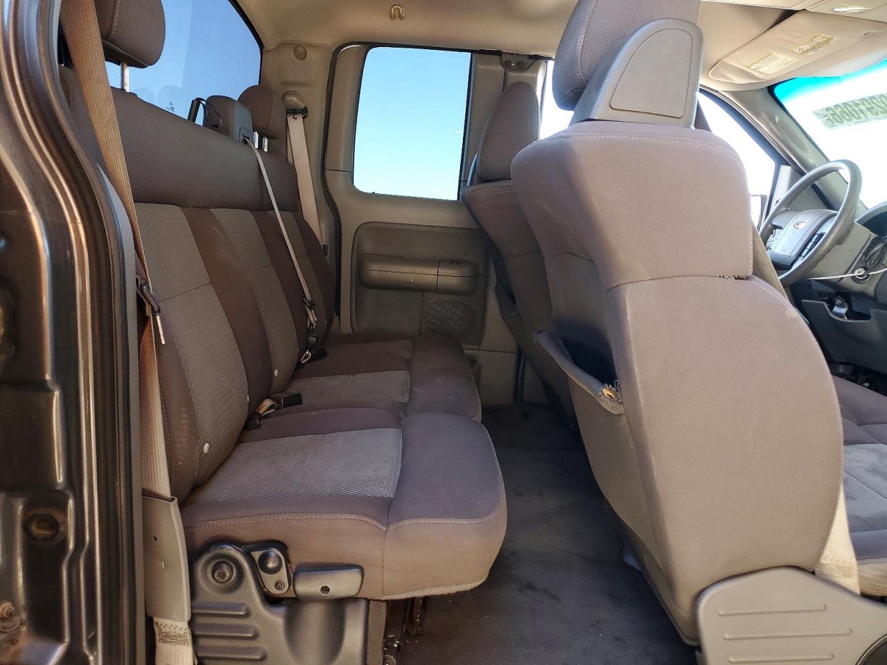 2004 Ford F150 Gray vin: 1FTRX12W34NC45247