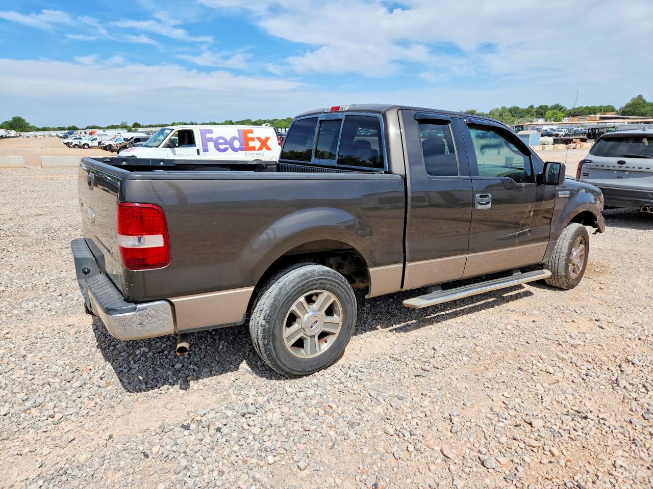 2005 Ford F150 Gray vin: 1FTRX12W35KD72051