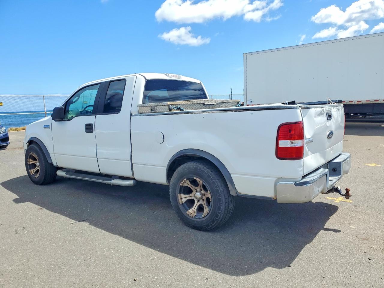2005 Ford F150 White vin: 1FTRX12W35NA01034