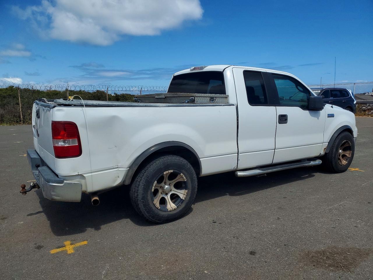 2005 Ford F150 White vin: 1FTRX12W35NA01034