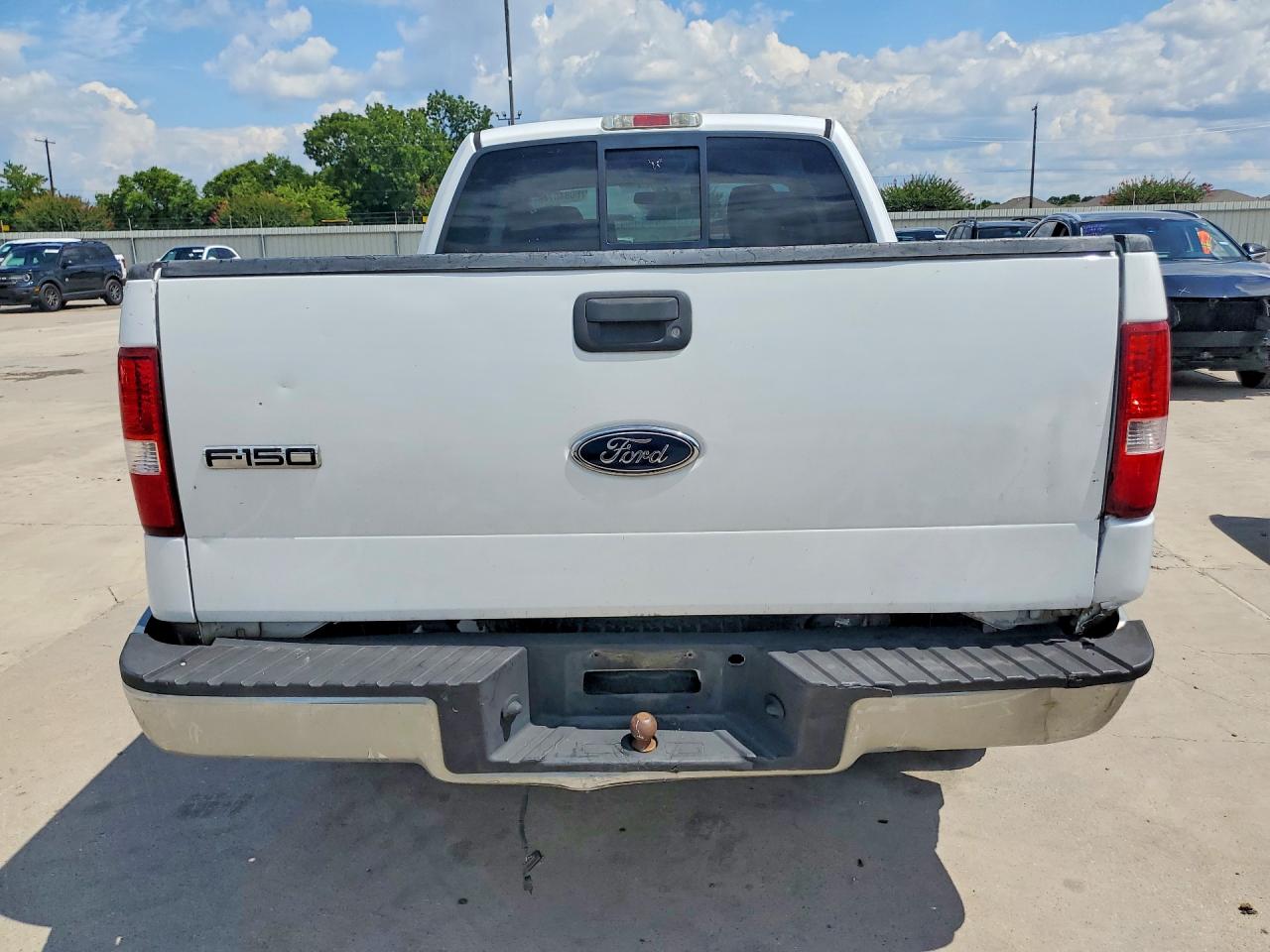 2005 Ford F150 White vin: 1FTRX12W35NC03405