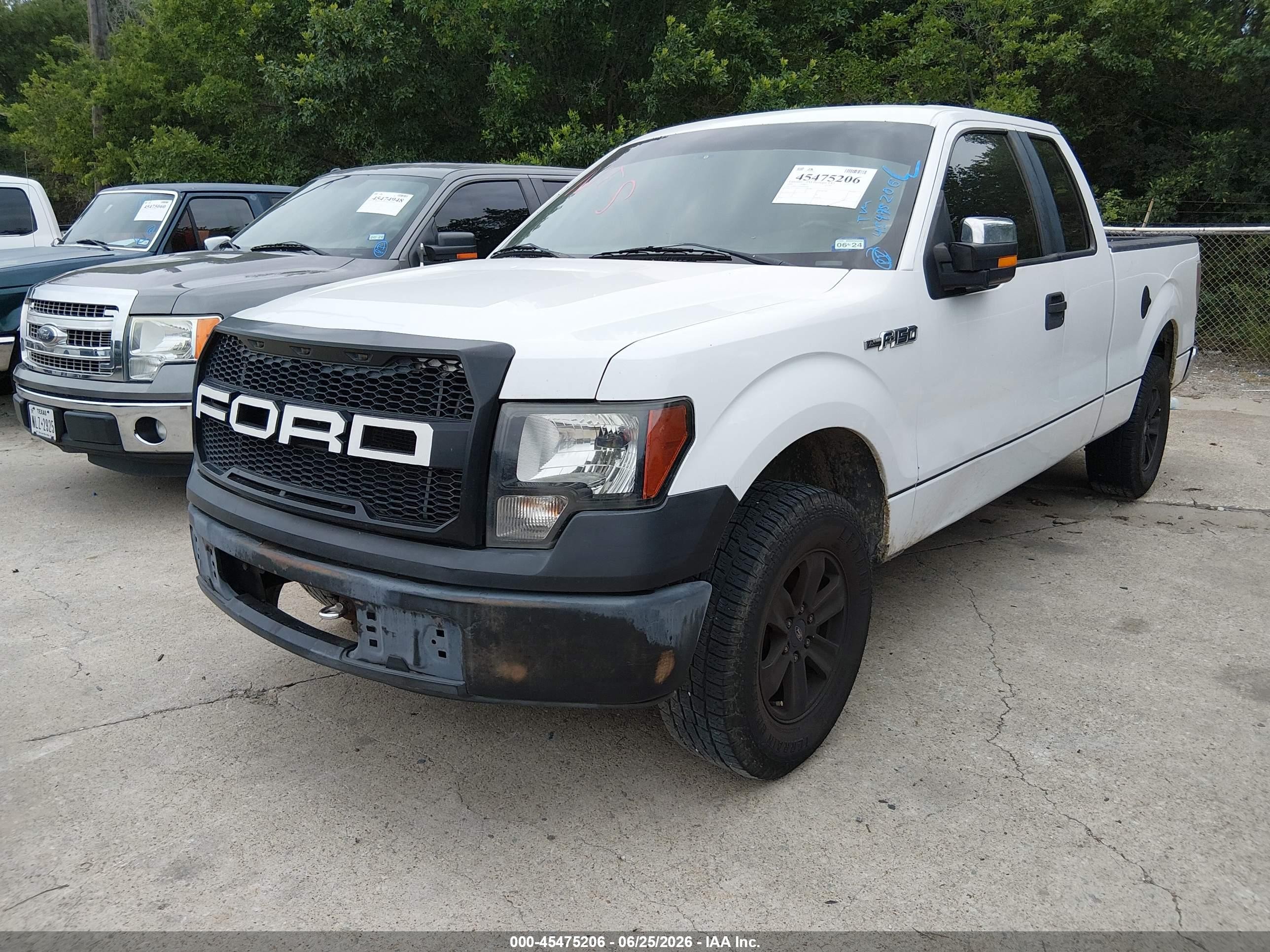 2009 Ford F-150 Stx/xl White vin: 1FTRX12W39FB06348