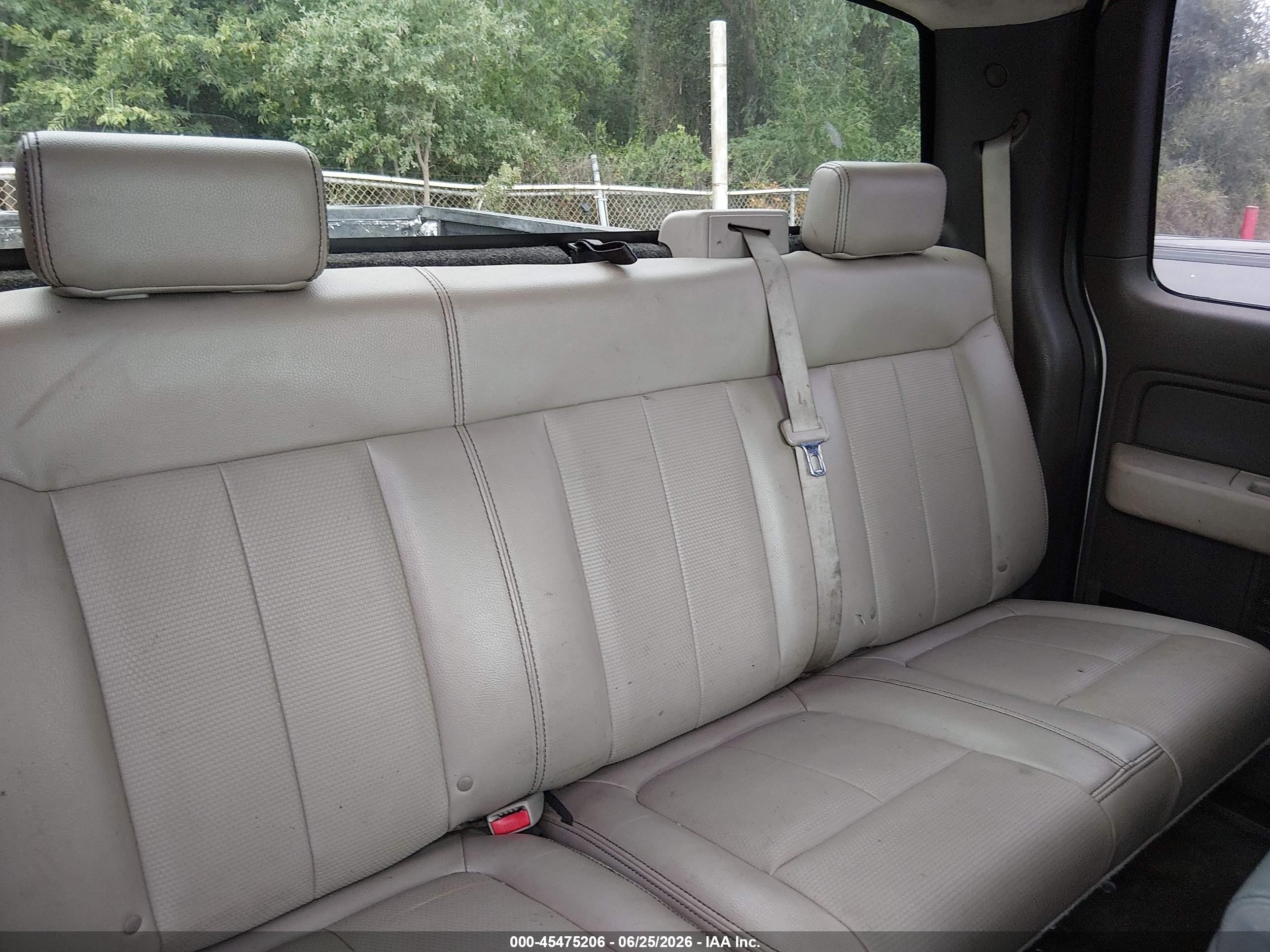 2009 Ford F-150 Stx/xl White vin: 1FTRX12W39FB06348
