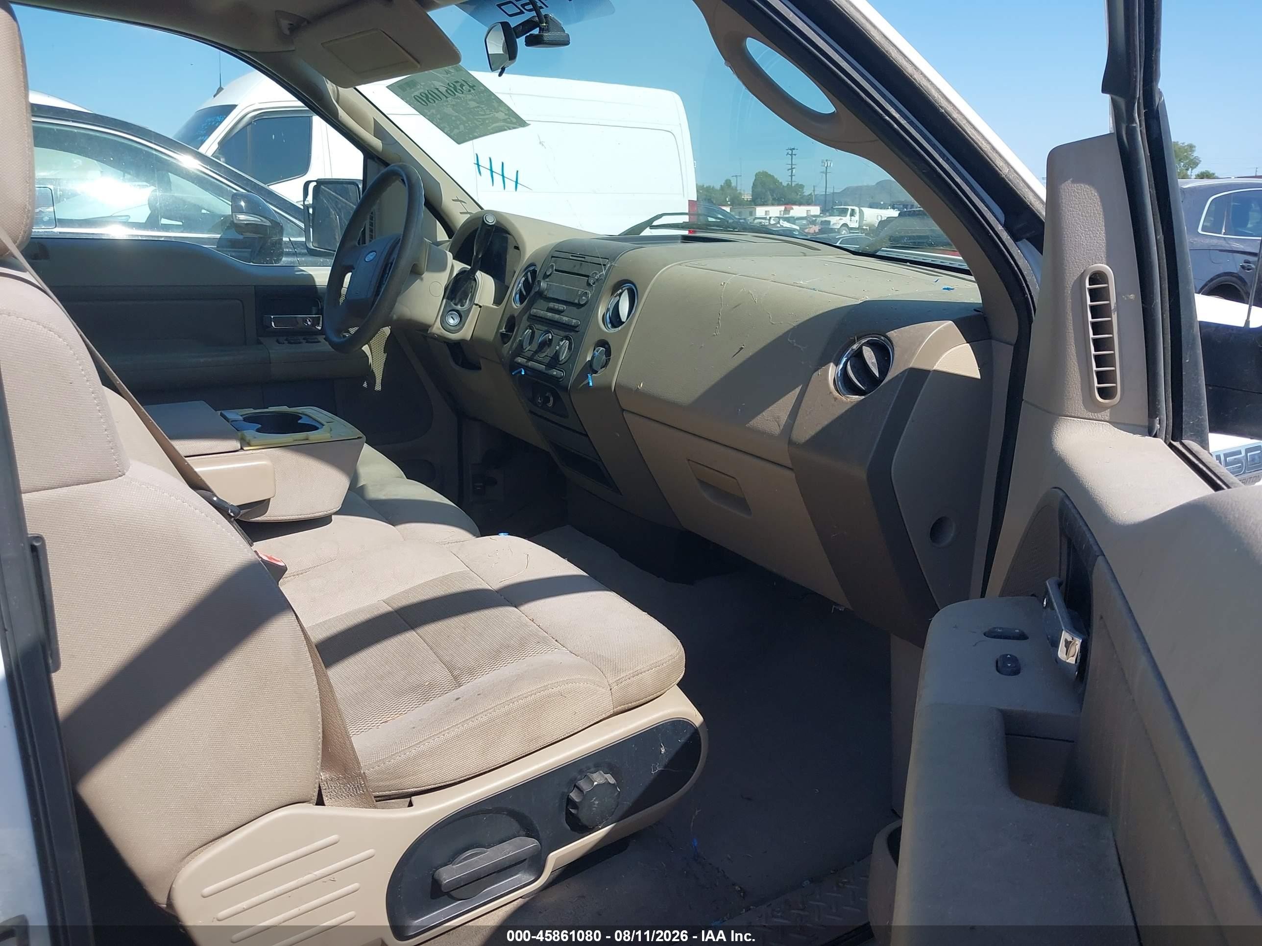 2004 Ford F-150 Stx/xl/xlt White vin: 1FTRX12W44NB38045