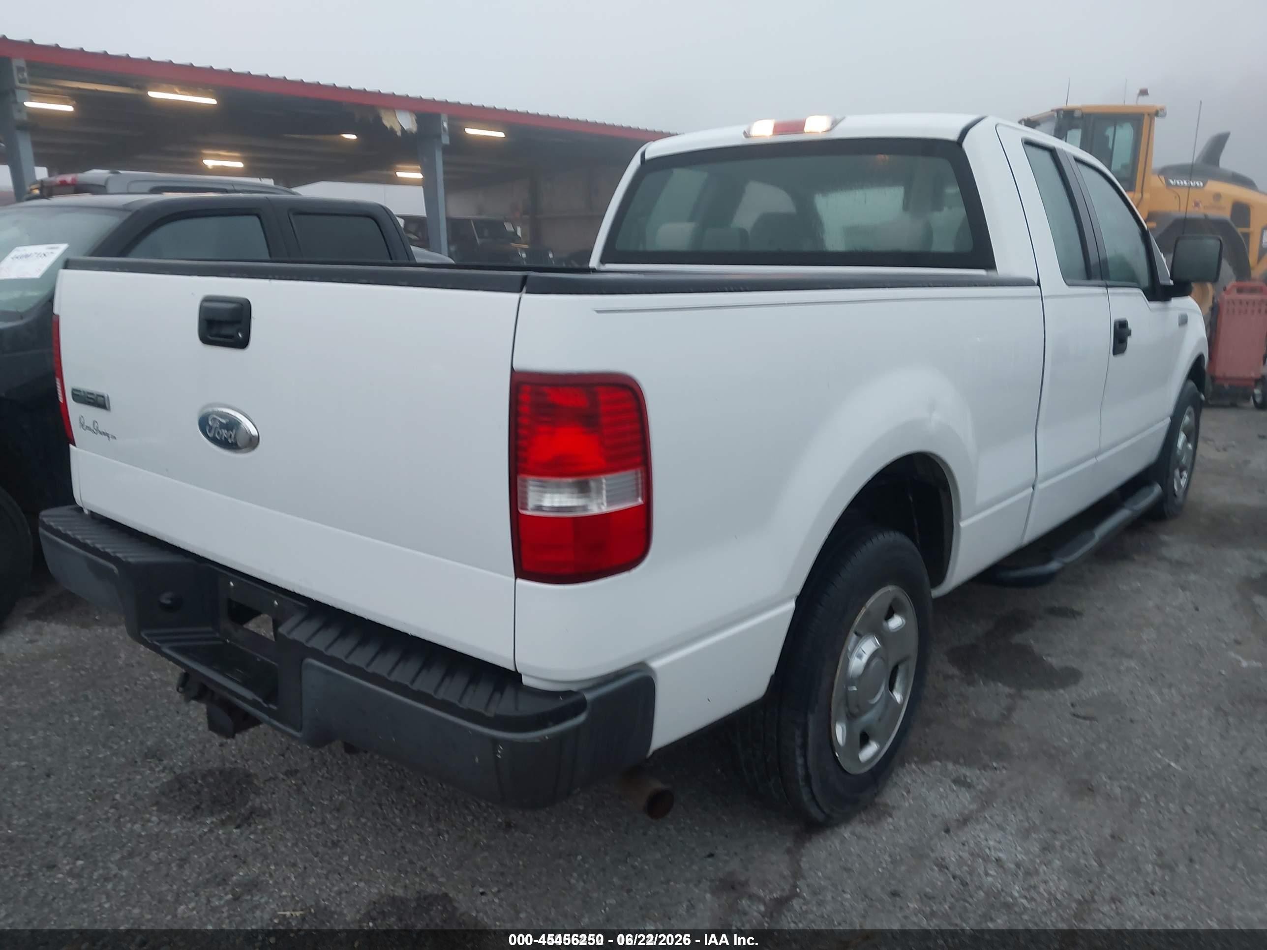 2007 Ford F-150 Stx/xl/xlt White vin: 1FTRX12W47KA69010