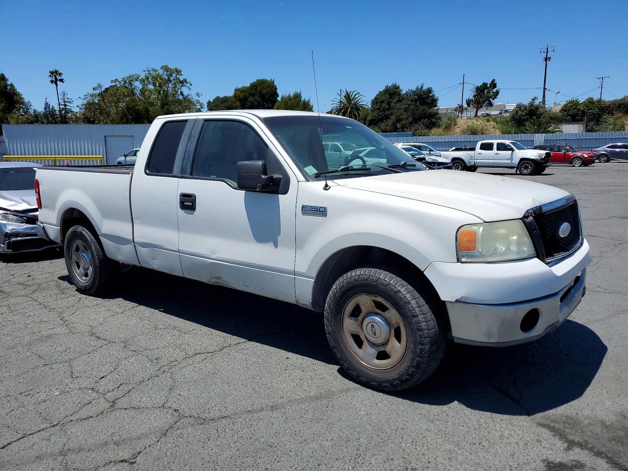 2007 Ford F150 White vin: 1FTRX12W47NA14846