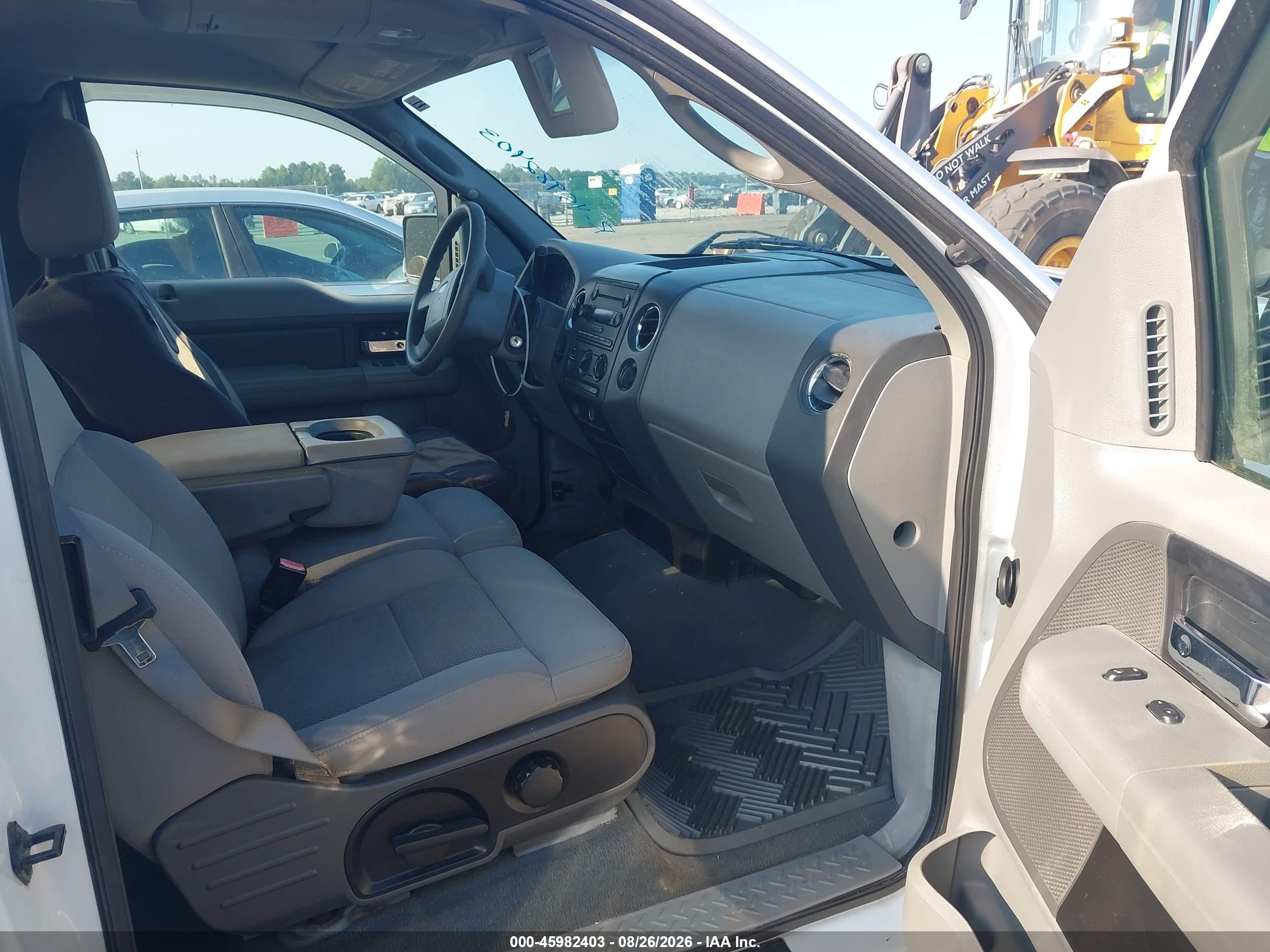 2004 Ford F-150 Stx/xl/xlt Белый vin: 1FTRX12W54NB30892