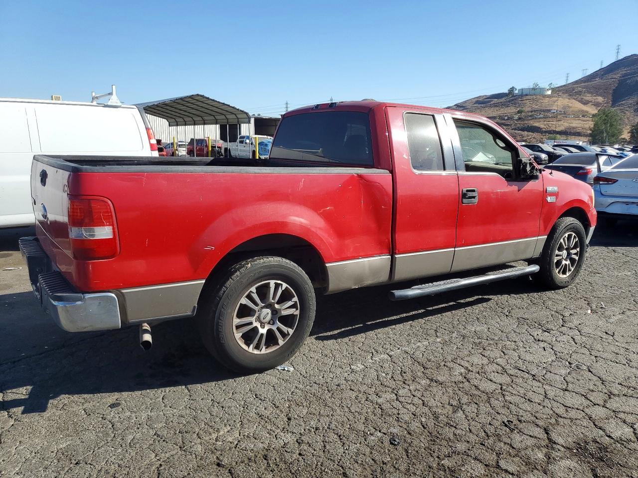 2006 Ford F150 Red vin: 1FTRX12W56NB16574