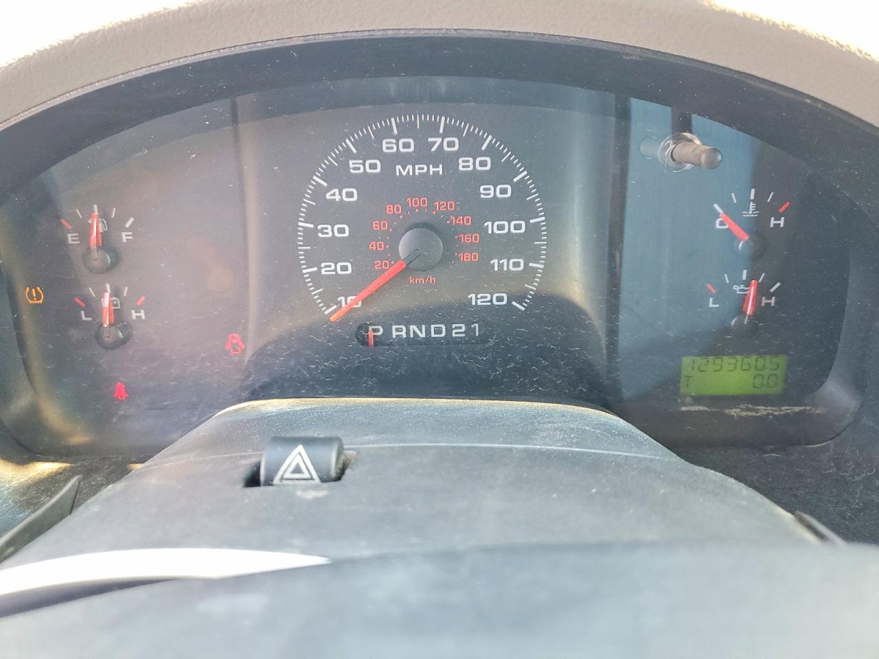 2007 Ford F150 White vin: 1FTRX12W57FB33354