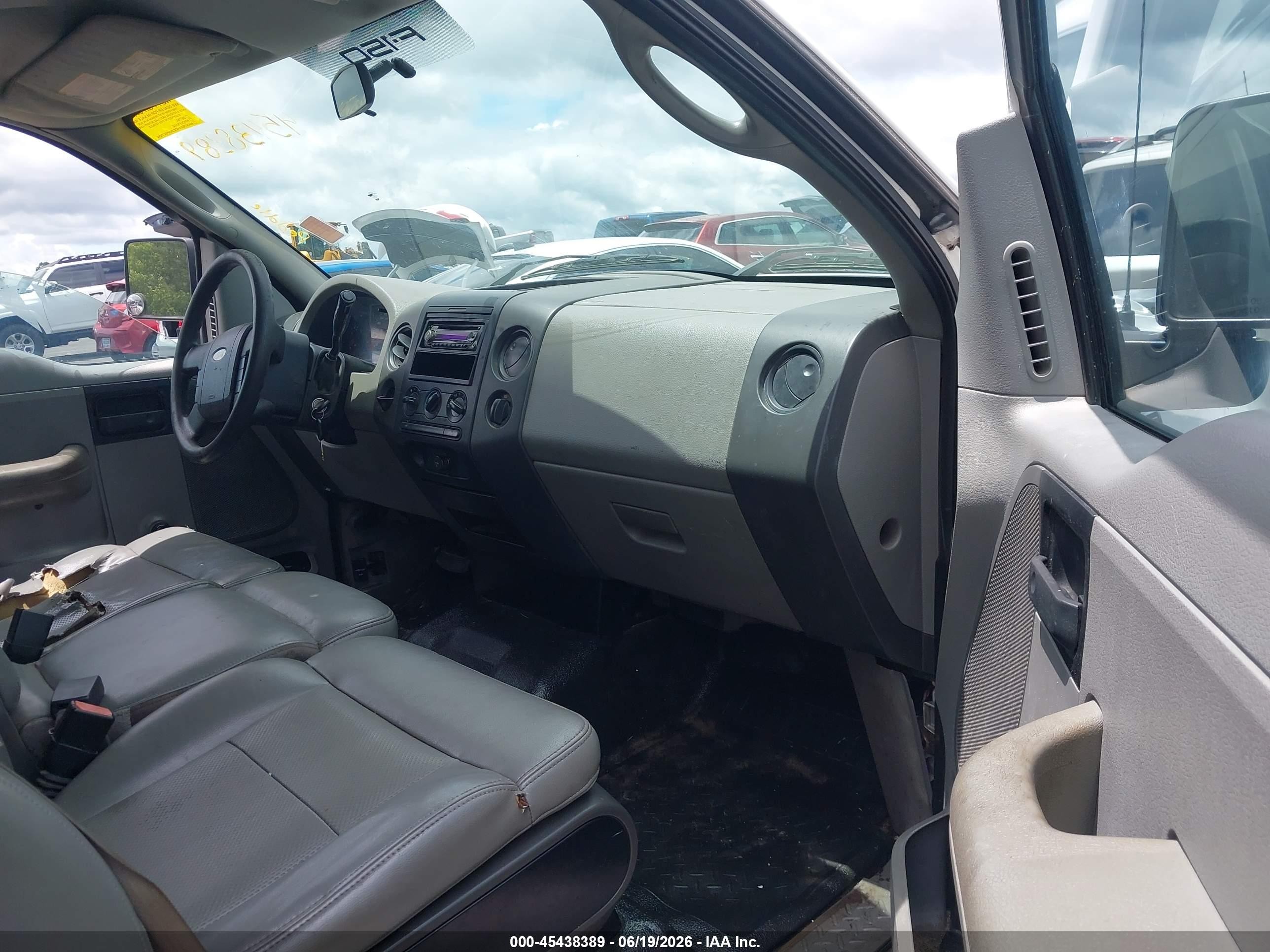 2005 Ford F-150 Stx/xl/xlt White vin: 1FTRX12W65NA19740