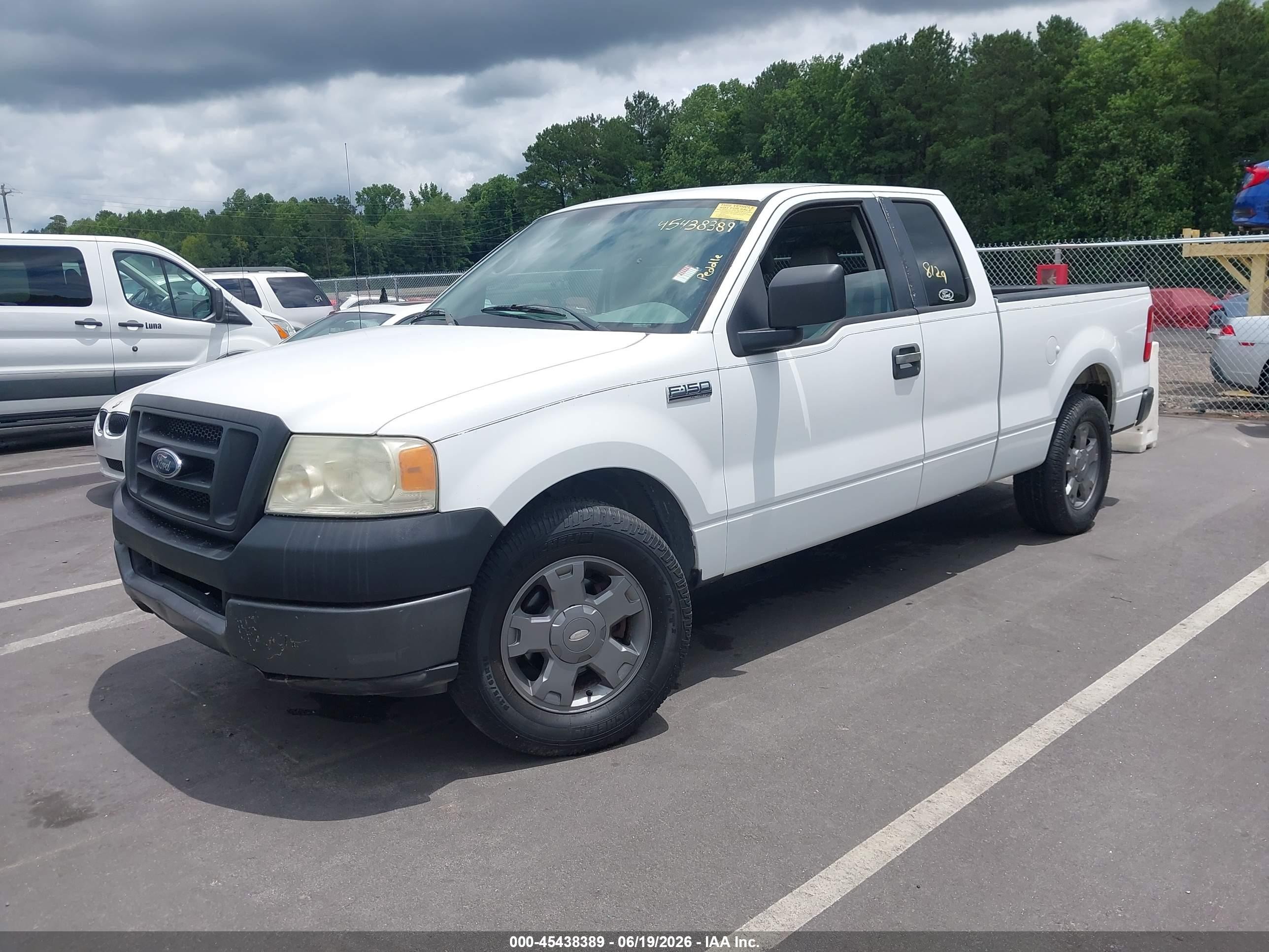 2005 Ford F-150 Stx/xl/xlt White vin: 1FTRX12W65NA19740