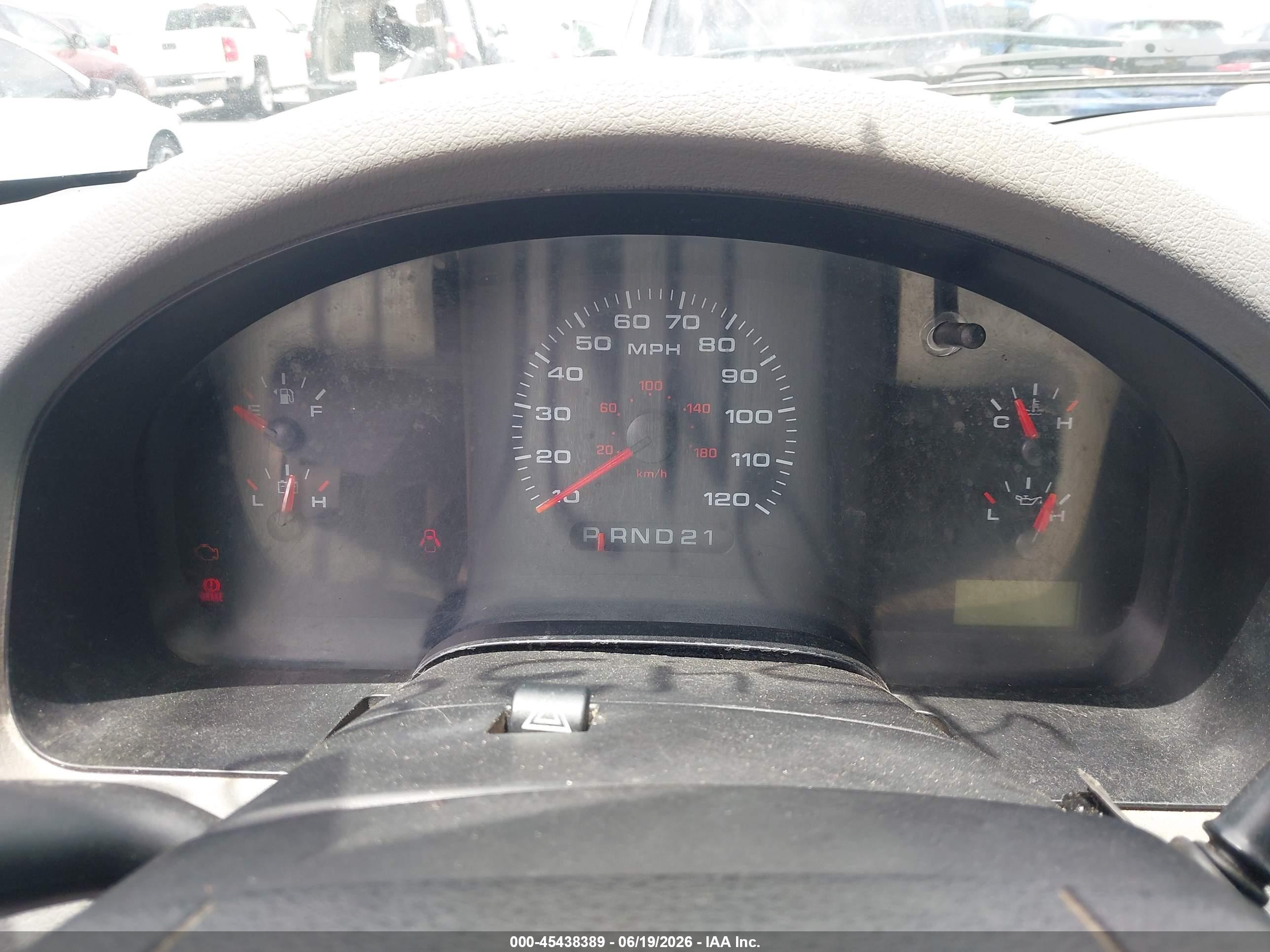 2005 Ford F-150 Stx/xl/xlt White vin: 1FTRX12W65NA19740