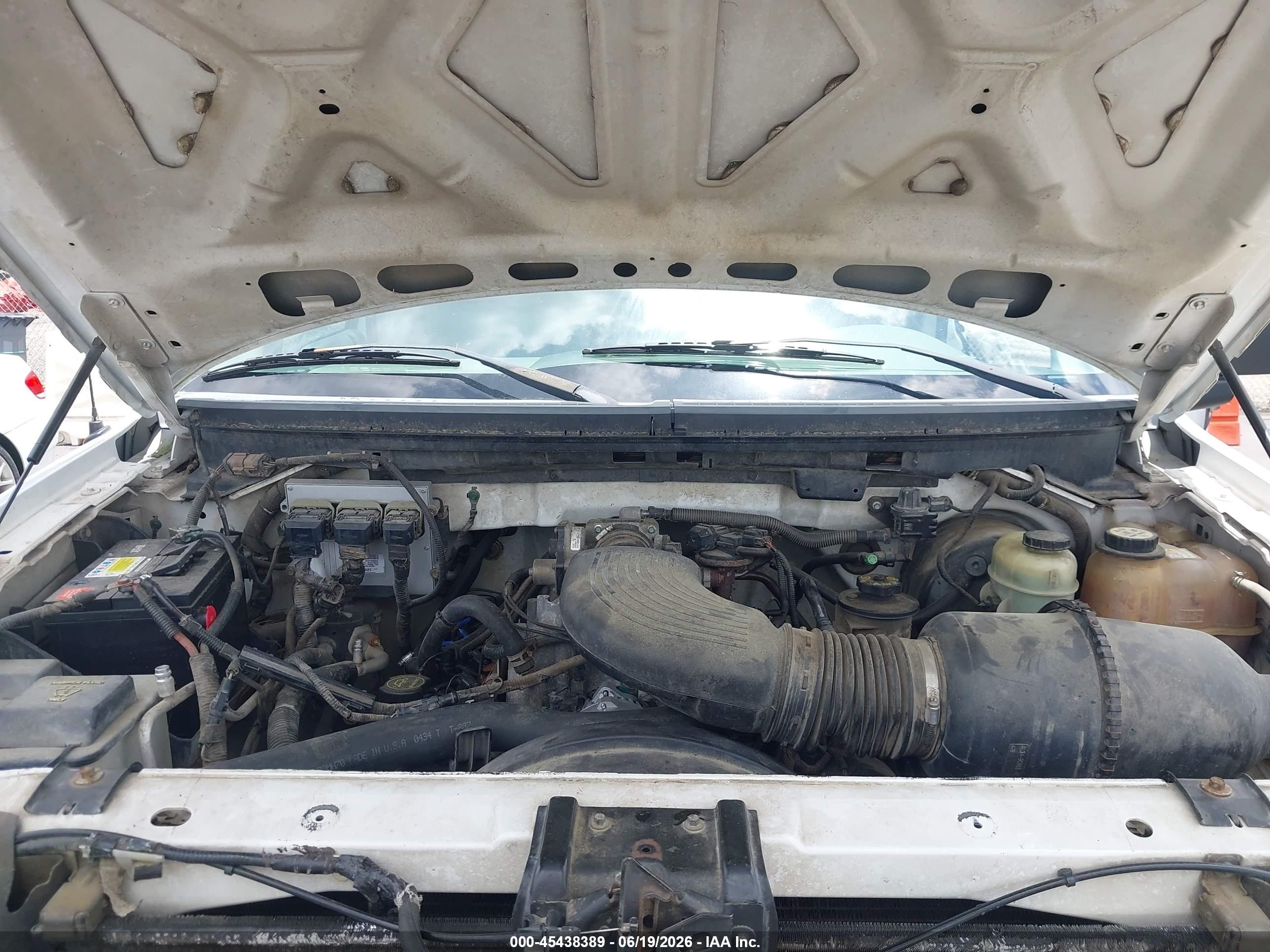 2005 Ford F-150 Stx/xl/xlt White vin: 1FTRX12W65NA19740