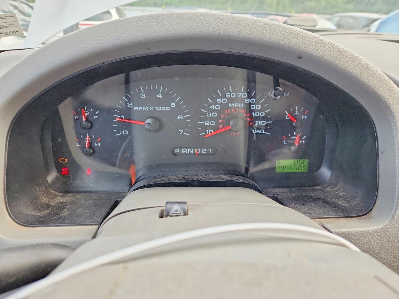 2005 Ford F150 Silver vin: 1FTRX12W65NA47375