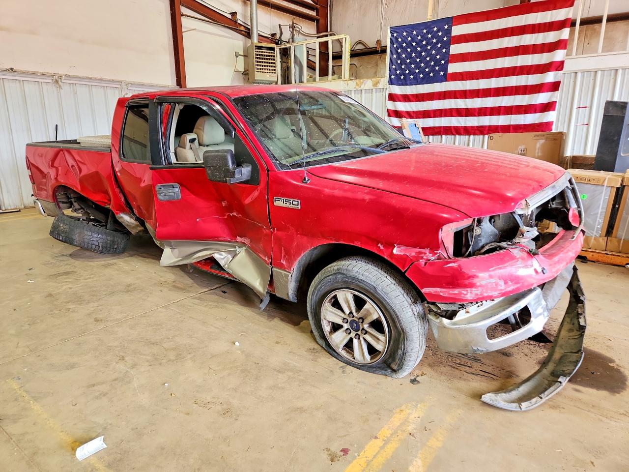 2005 Ford F150 Red vin: 1FTRX12W65NB82548