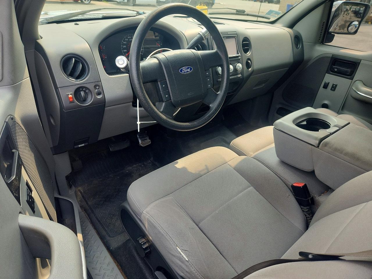 2006 Ford F150 Xlt Silver vin: 1FTRX12W66NA30187