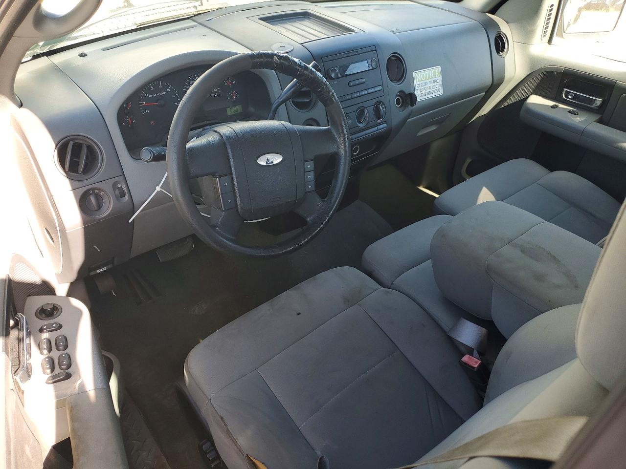 2007 Ford F150 White vin: 1FTRX12W67FA95391