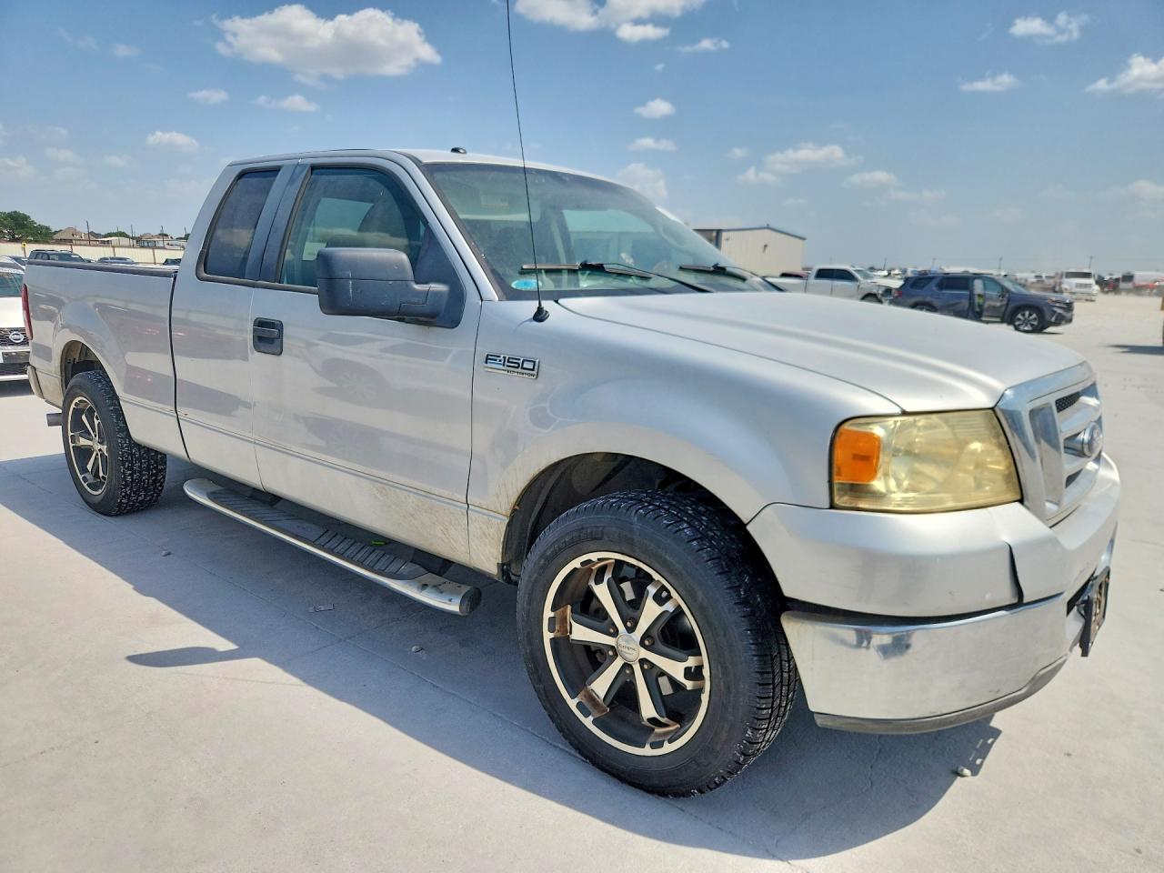 2008 Ford F150 Silver vin: 1FTRX12W68FA99913