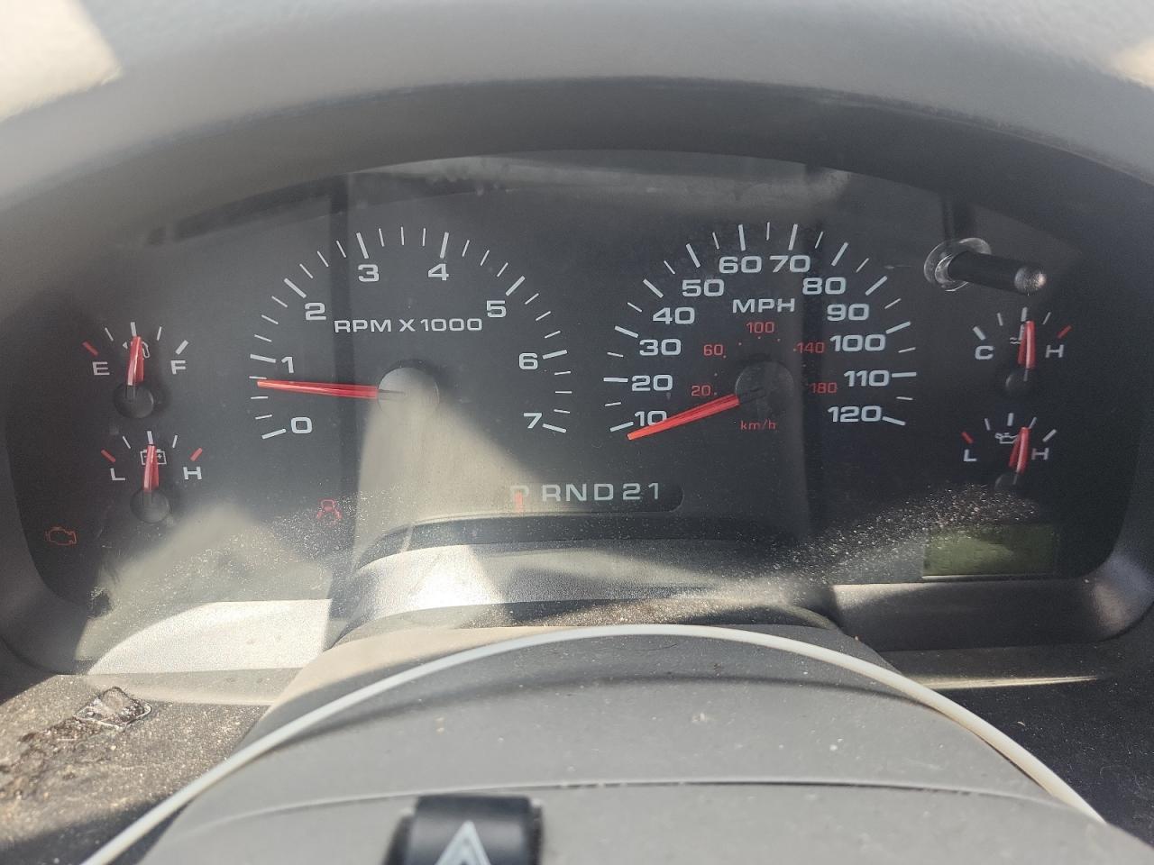2004 Ford F150 Red vin: 1FTRX12W74NA72798