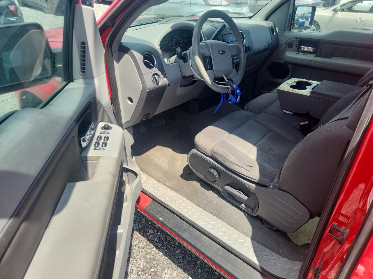 2004 Ford F150 Red vin: 1FTRX12W74NA72798