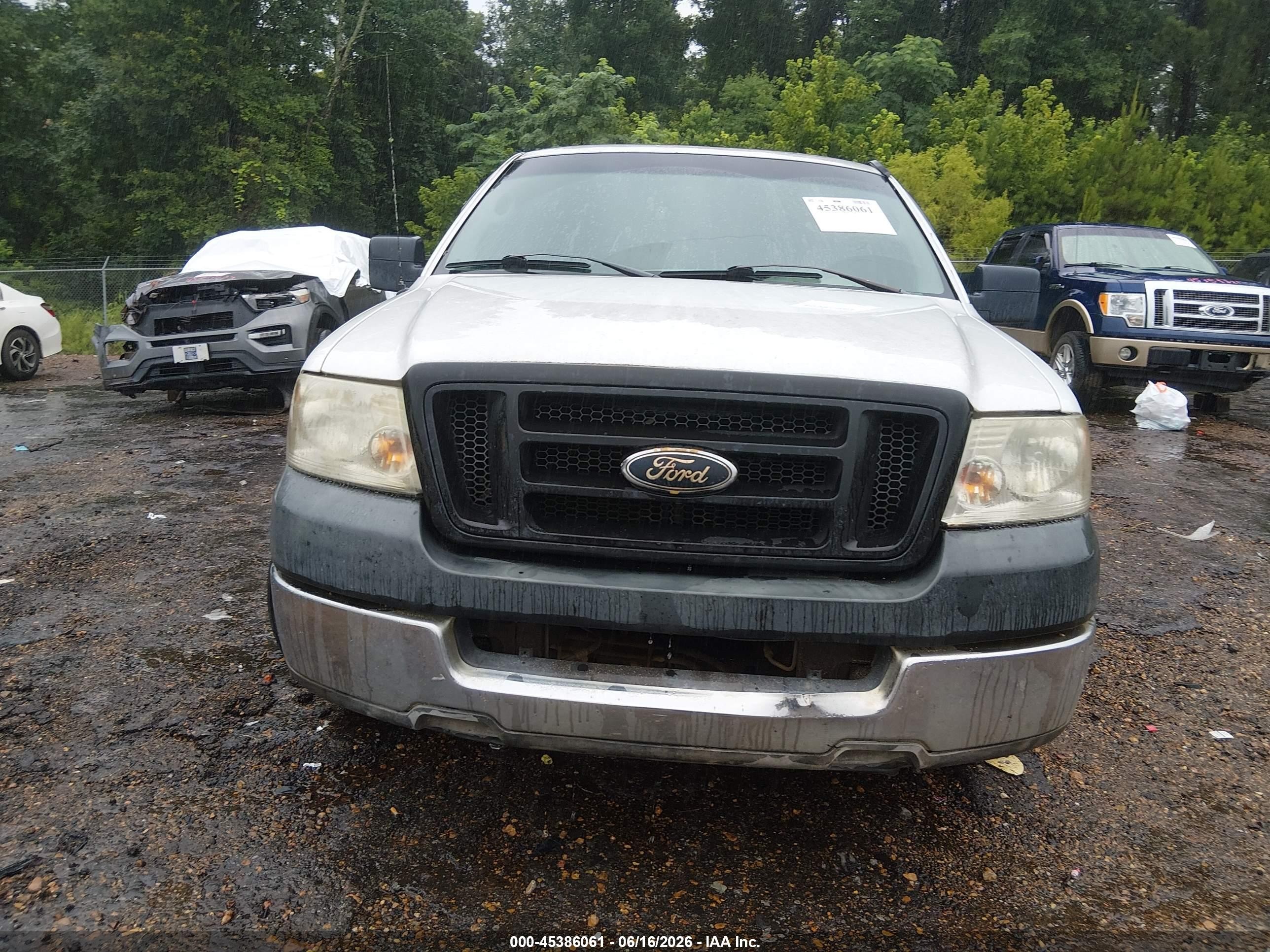 2005 Ford F-150 Stx/xl/xlt Белый vin: 1FTRX12W75NA07595