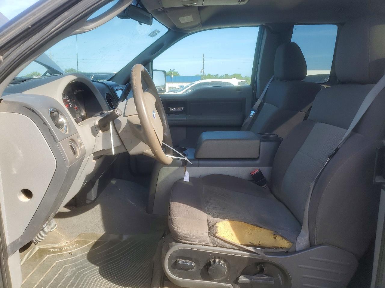 2005 Ford F-150 Gray vin: 1FTRX12W75NB41720