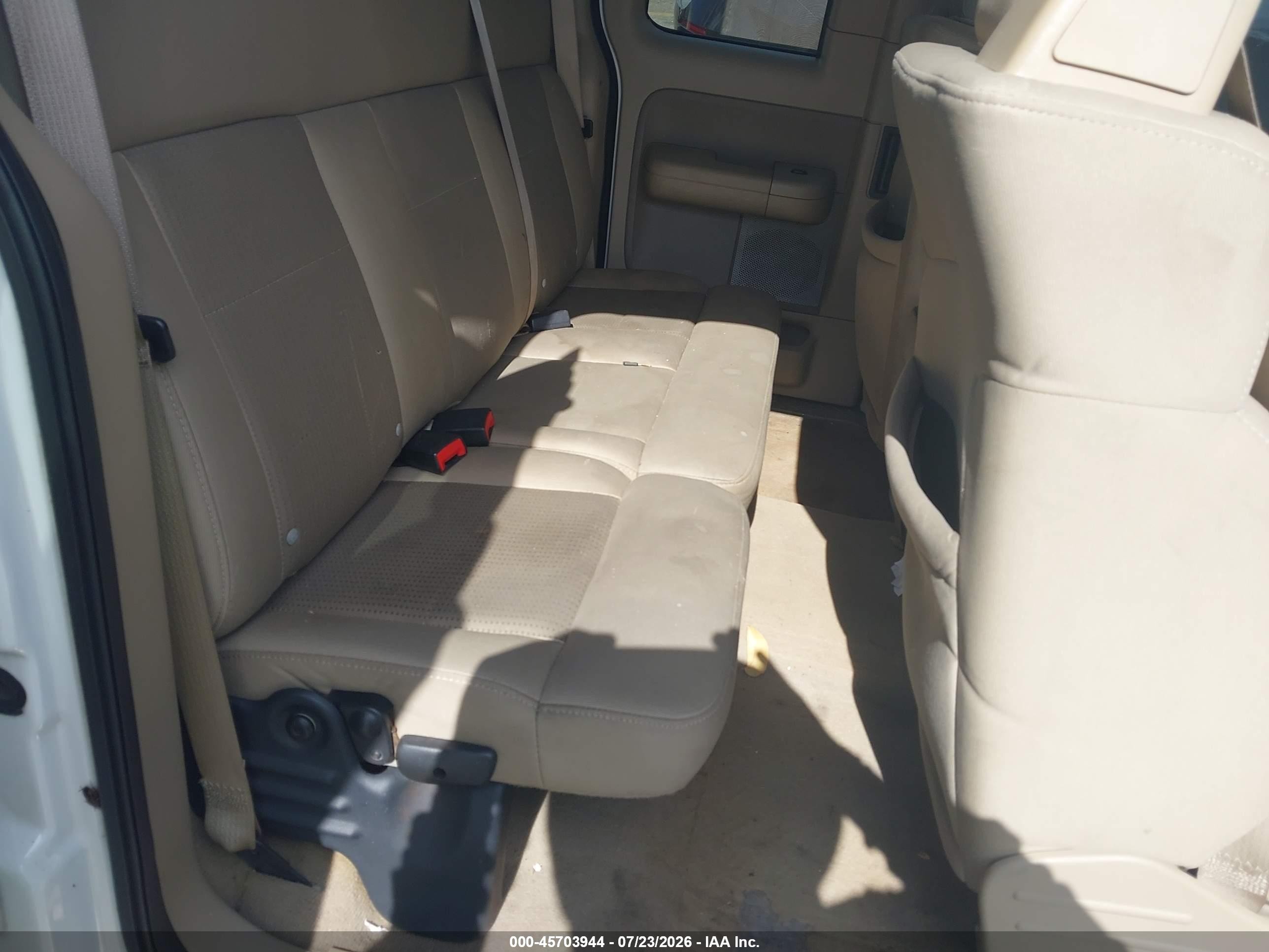2007 Ford F-150 Stx/xl/xlt White vin: 1FTRX12W77FA36110