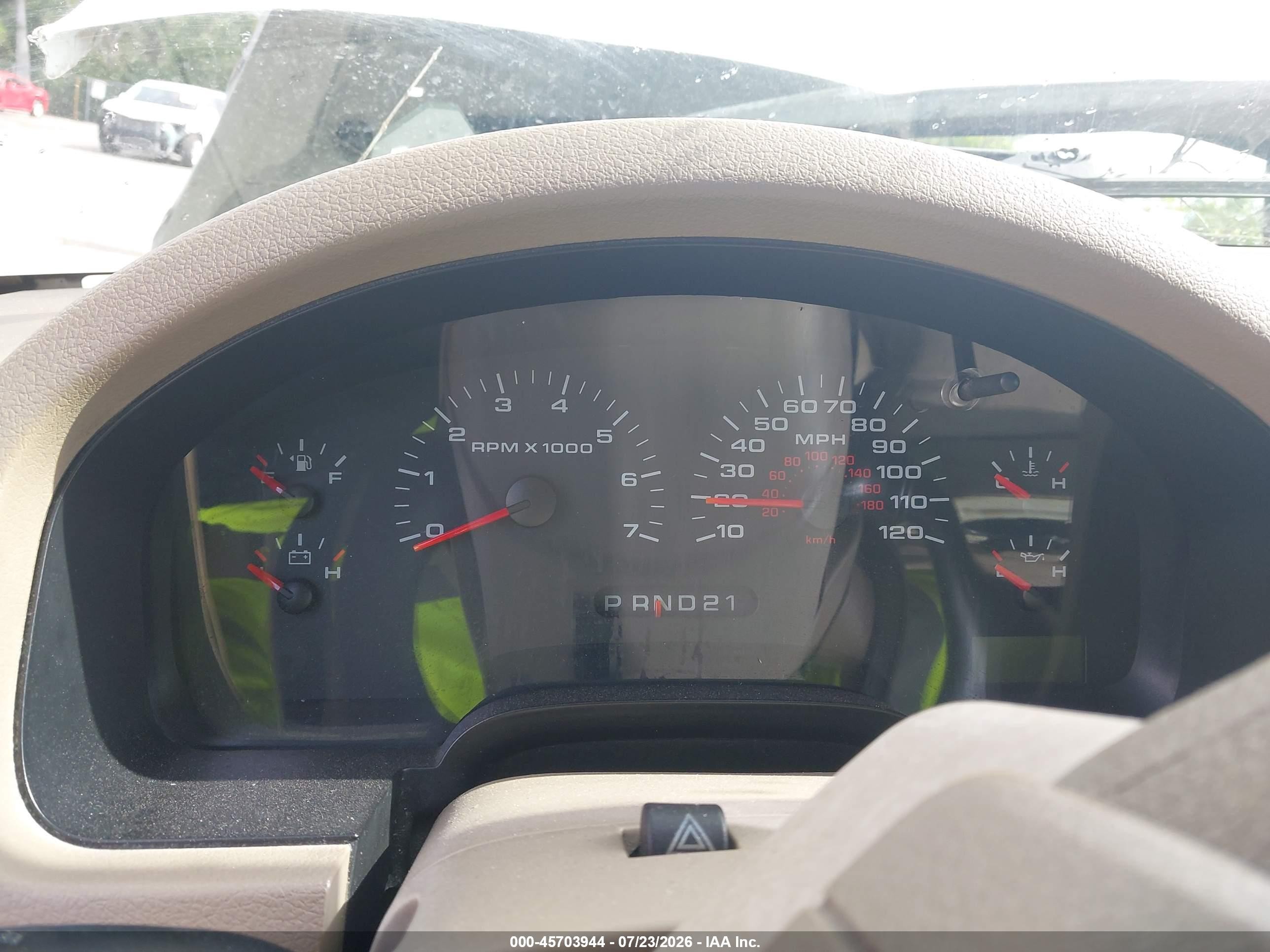 2007 Ford F-150 Stx/xl/xlt White vin: 1FTRX12W77FA36110