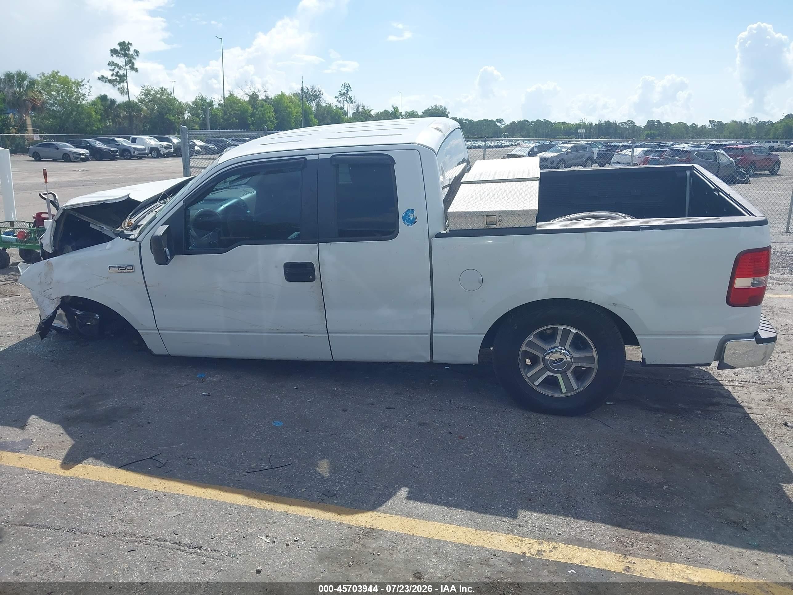 2007 Ford F-150 Stx/xl/xlt White vin: 1FTRX12W77FA36110