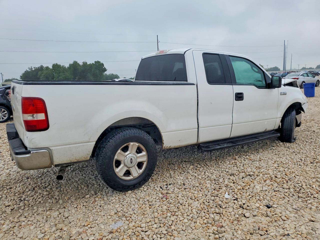 2004 Ford F150 White vin: 1FTRX12W84NA98052