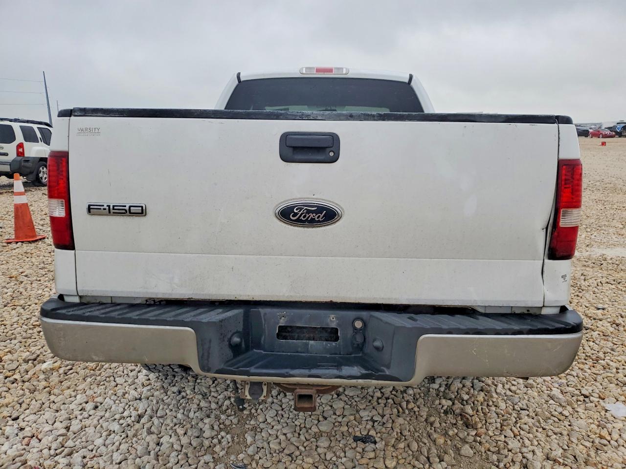 2004 Ford F150 White vin: 1FTRX12W84NA98052