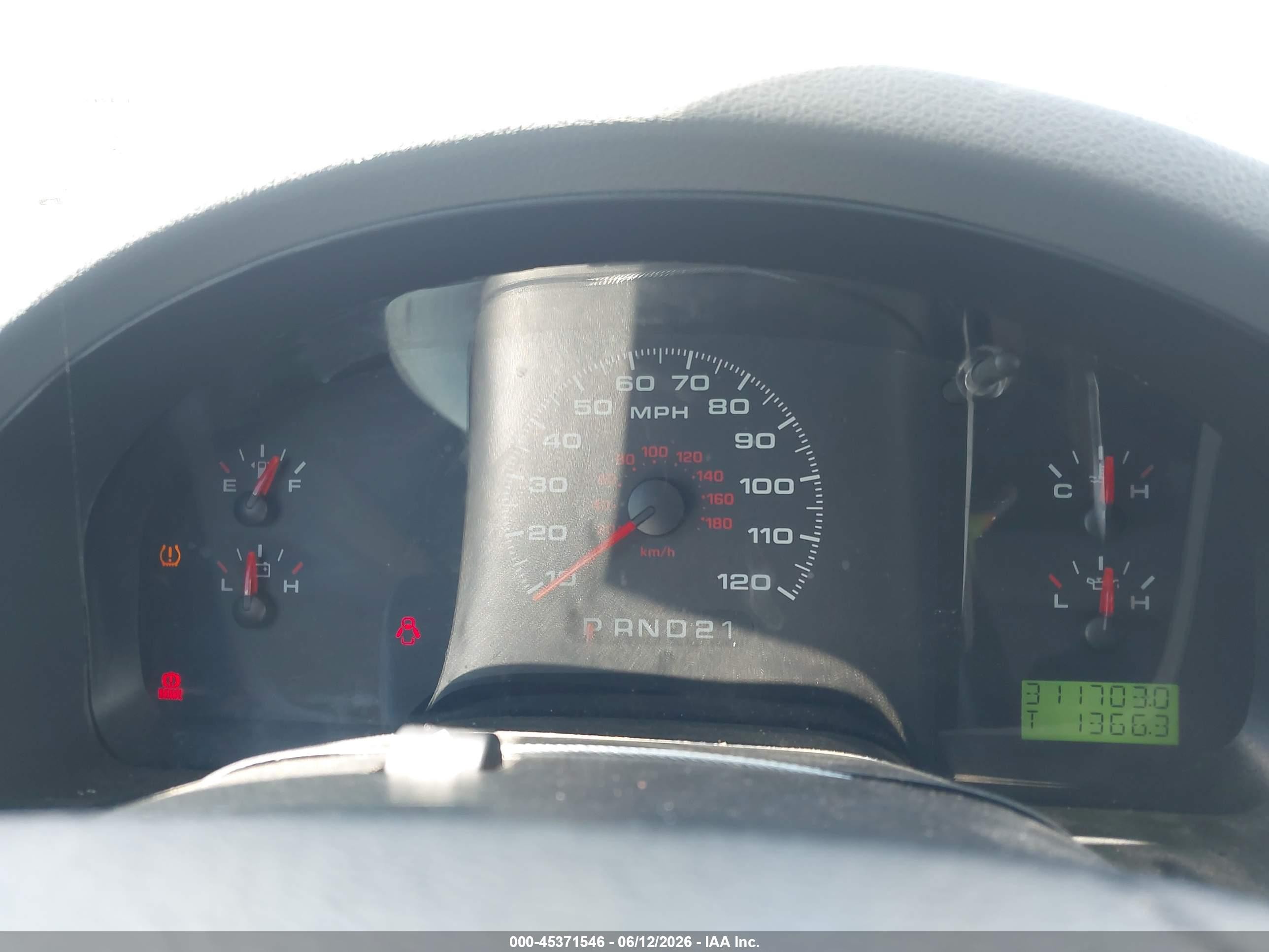 2007 Ford F-150 Stx/xl/xlt White vin: 1FTRX12W87FB59415