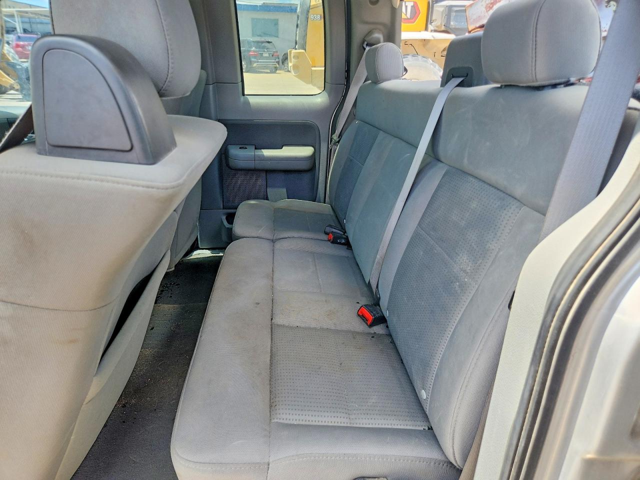 2007 Ford F150 Silver vin: 1FTRX12W87KD26041