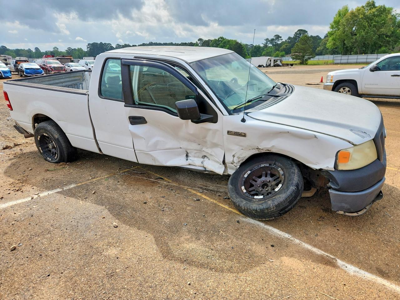 2008 Ford F150 White vin: 1FTRX12W88KC76114
