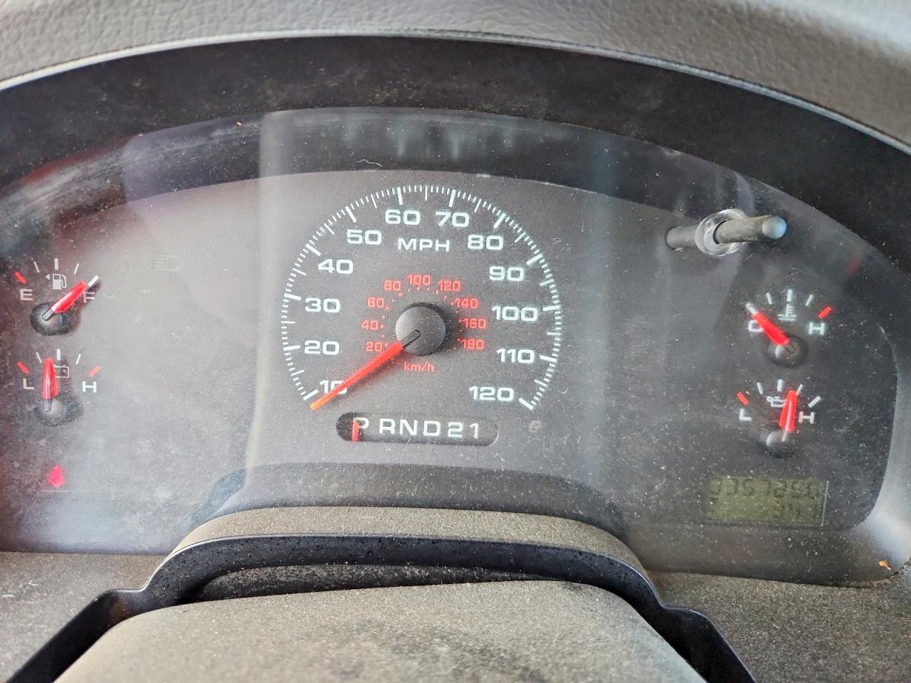 2008 Ford F150 White vin: 1FTRX12W88KC76114