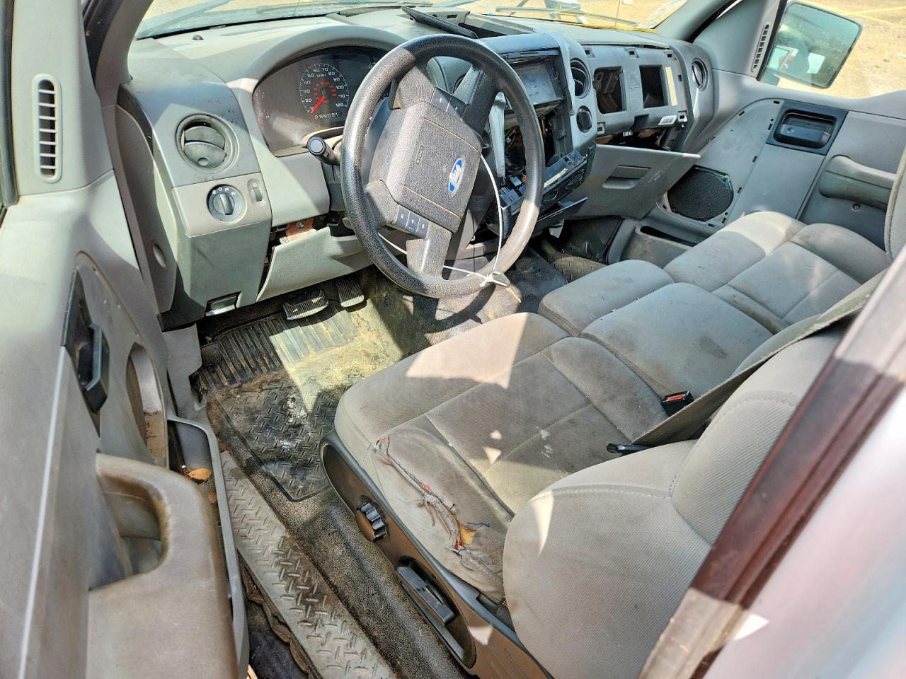2008 Ford F150 White vin: 1FTRX12W88KC76114
