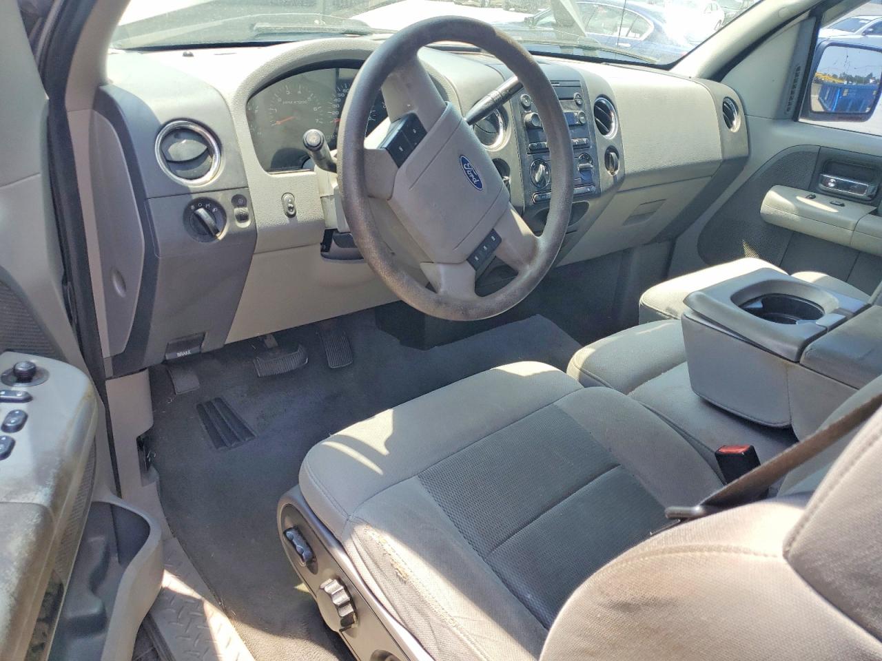 2004 Ford F150 Серый vin: 1FTRX12W94FA18896