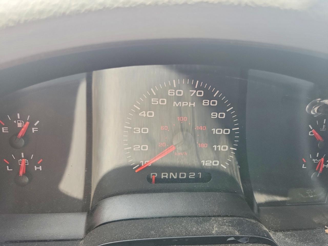 2004 Ford F150 White vin: 1FTRX12W94NA79641