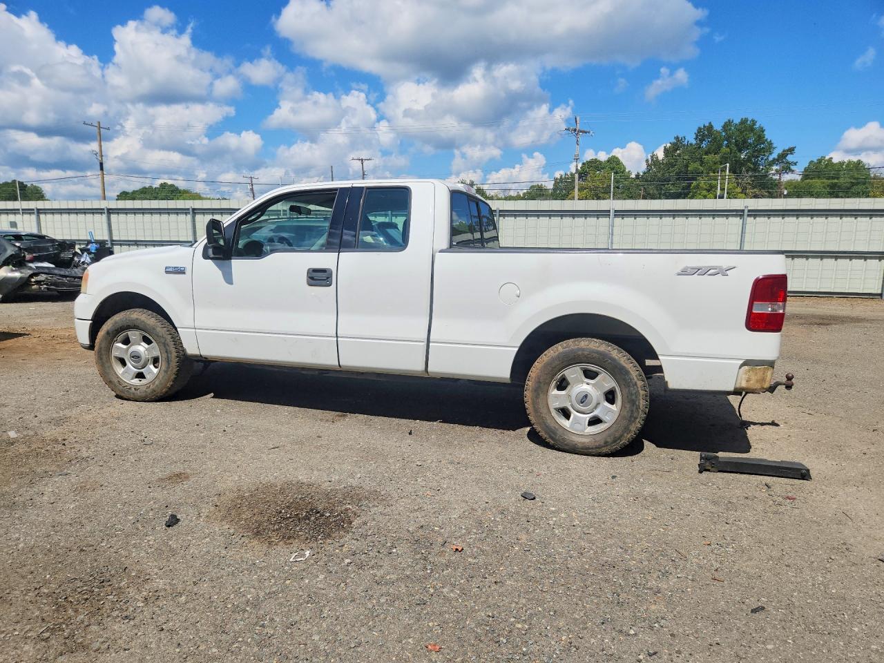 2004 Ford F150 White vin: 1FTRX12W94NA79641