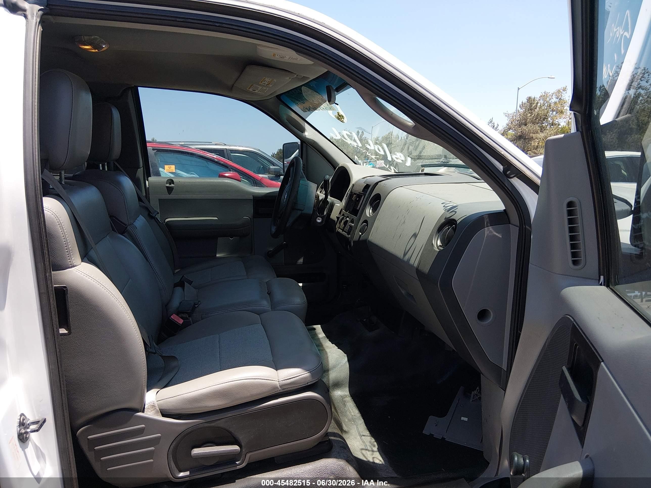 2005 Ford F-150 Stx/xl/xlt White vin: 1FTRX12W95FA51978