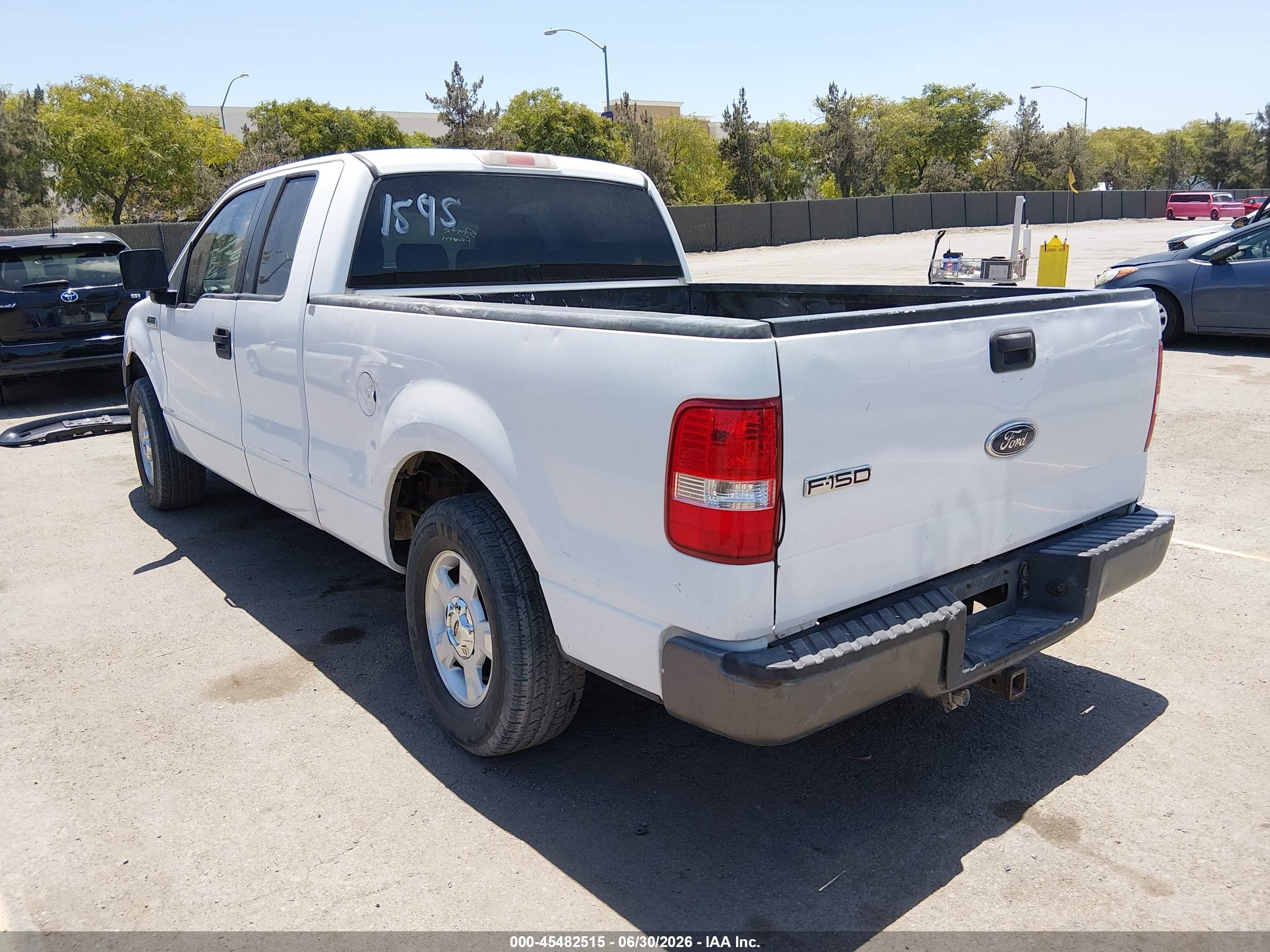2005 Ford F-150 Stx/xl/xlt White vin: 1FTRX12W95FA51978