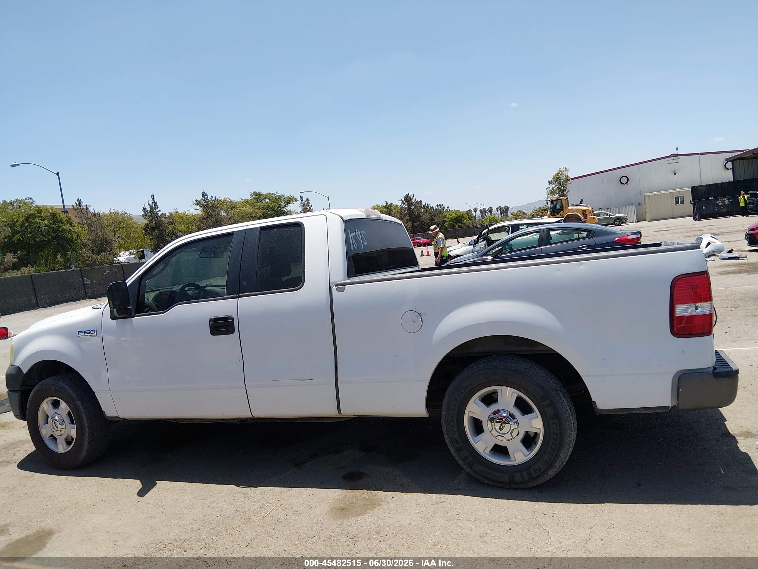 2005 Ford F-150 Stx/xl/xlt White vin: 1FTRX12W95FA51978