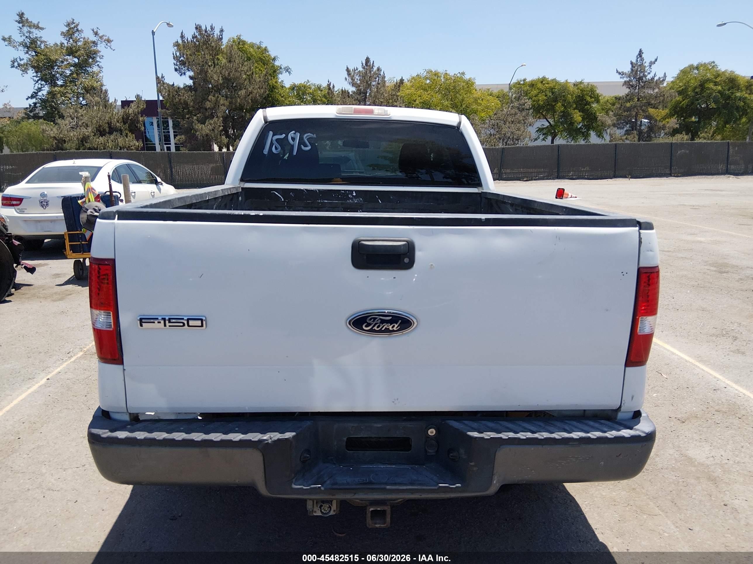 2005 Ford F-150 Stx/xl/xlt White vin: 1FTRX12W95FA51978