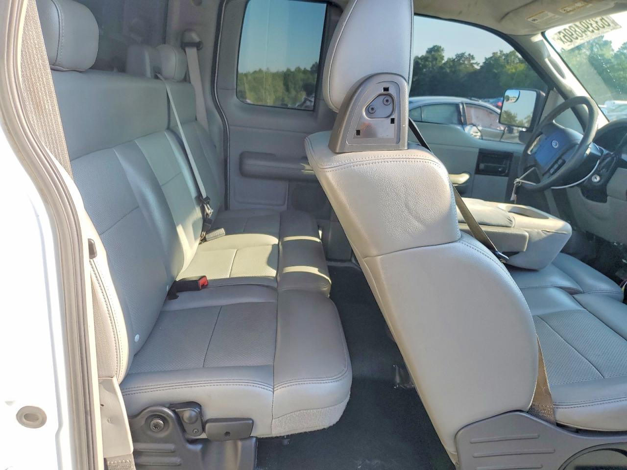 2005 Ford F150 Xl White vin: 1FTRX12W95NA18095