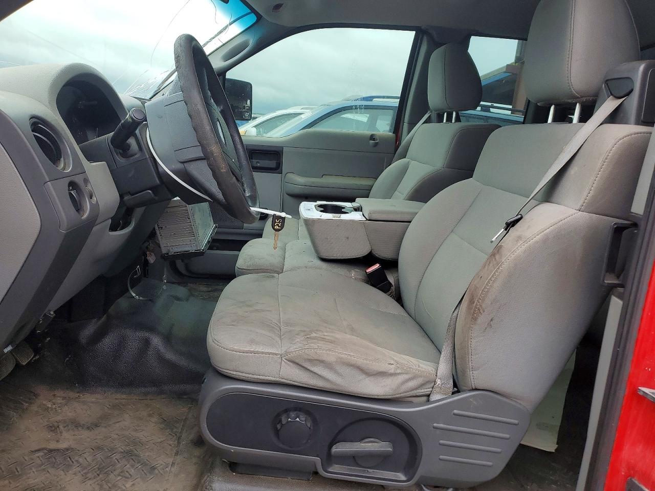 2008 Ford F150 Red vin: 1FTRX12W98FC03052