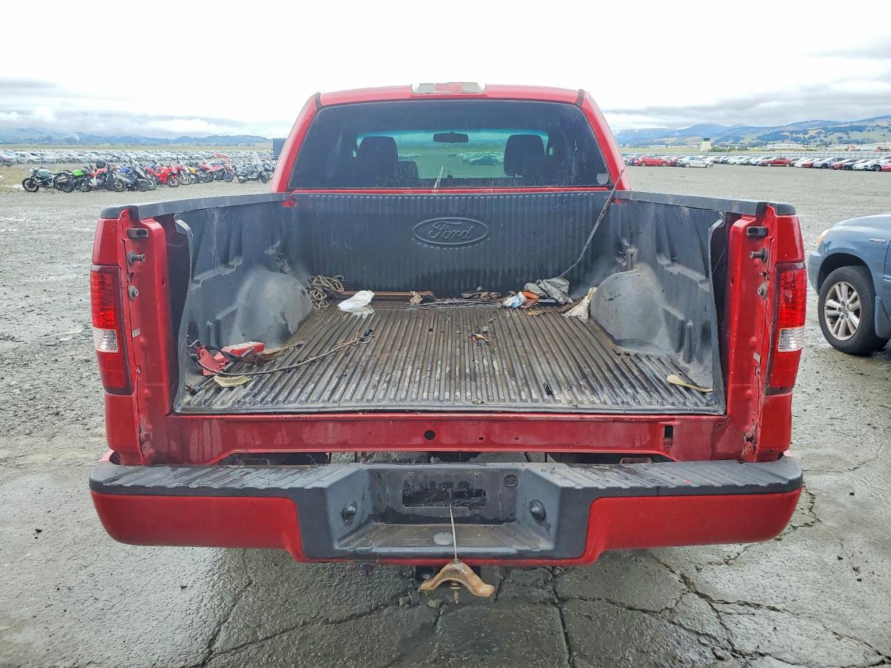 2008 Ford F150 Red vin: 1FTRX12W98FC03052